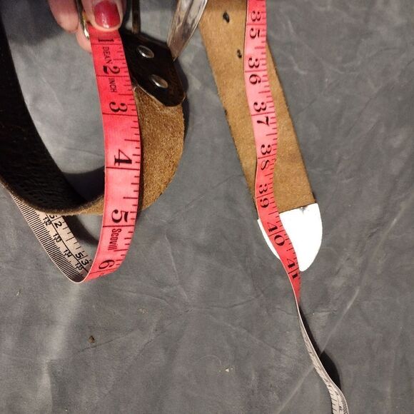 Vintage Crumrine buckle set and leather belt - Picture 5 of 8